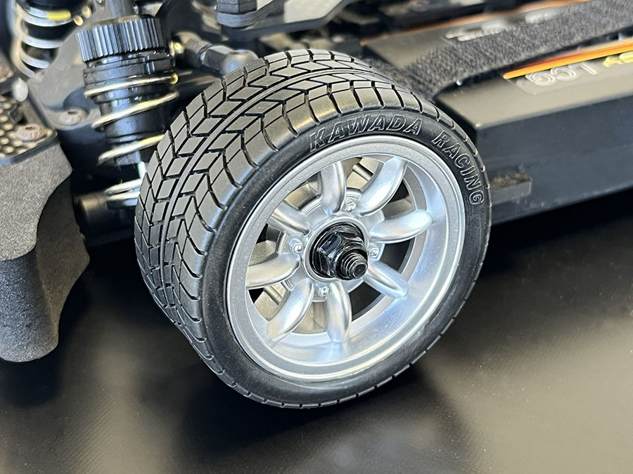 市販のメッキ調スプレーにて塗装した例