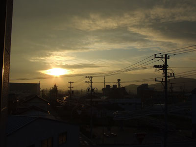 夕日が眩しい